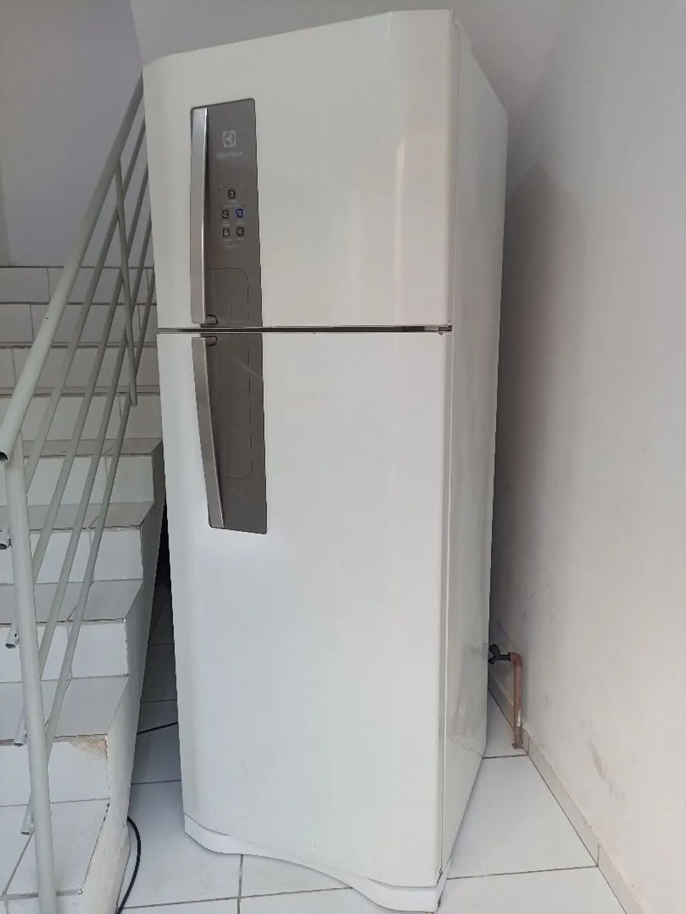 Geladeira Eletrolux frosfre 