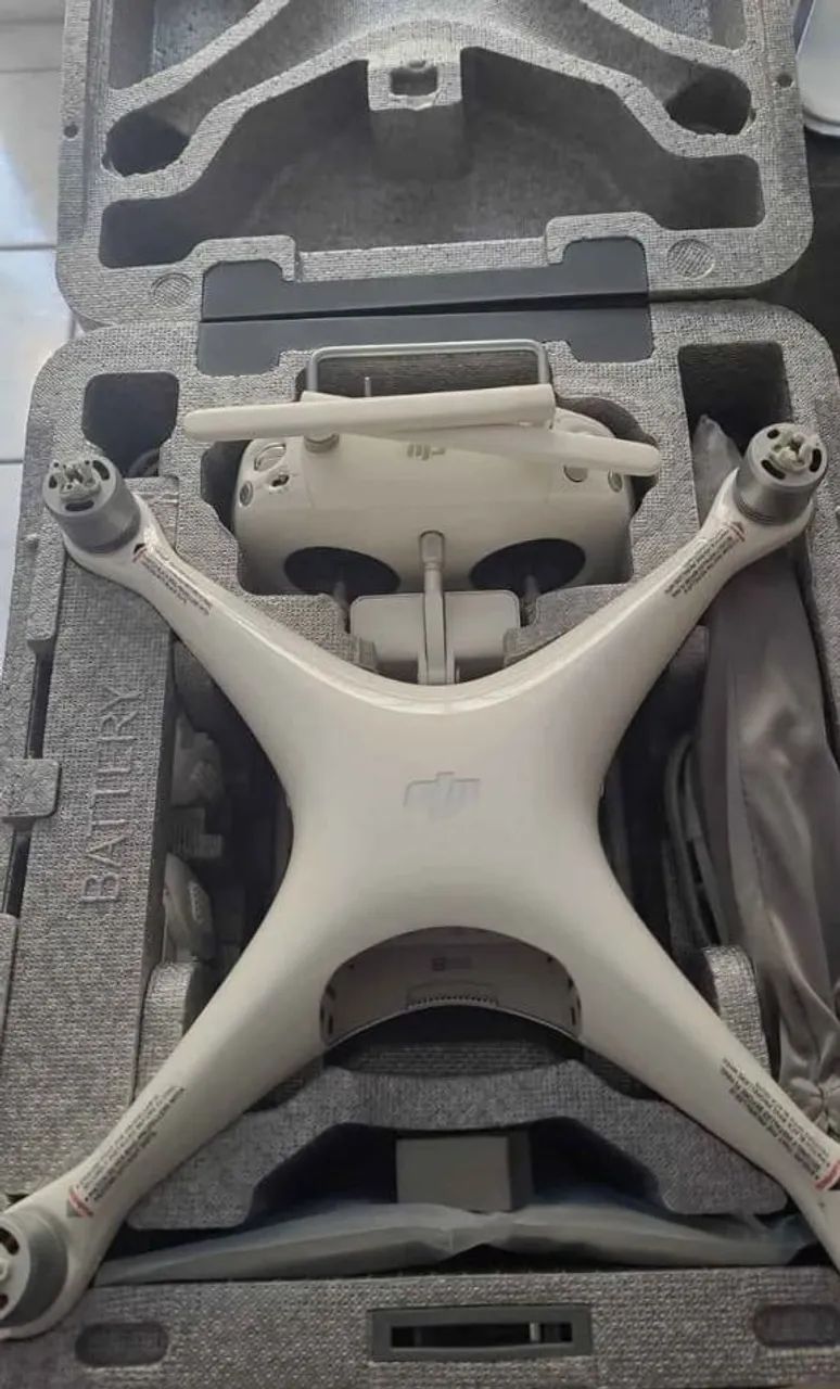 Drone DJI Phantom 4 4K Completo + Case + 2 Baterias