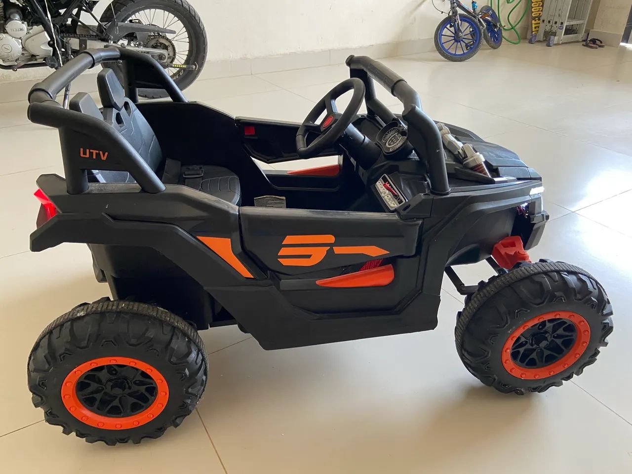 Carro elétrico de brinquedo  - Foto 3