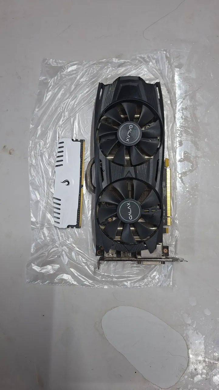 Placa de Vídeo 1060 6gb + Memória Ram DDR4 32Gb 3200MHz