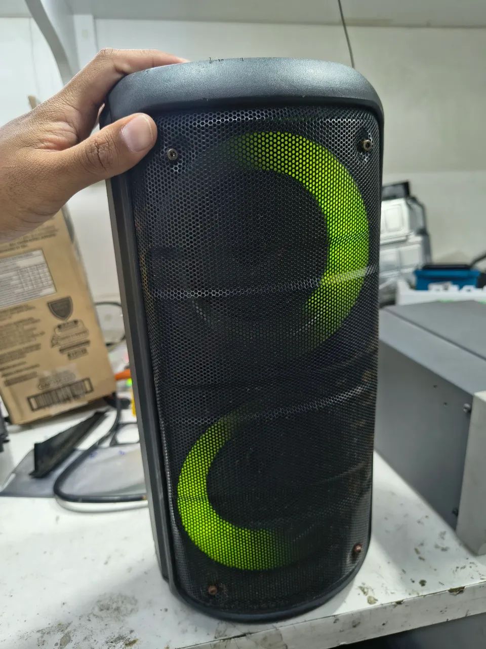 Caixa de som via bluetooth FM e USB