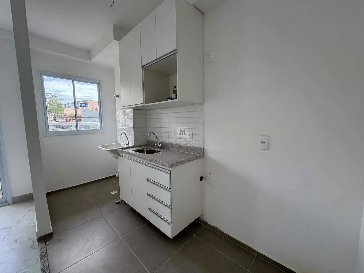 Apartamento 3 Quartos com Suíte no Estoril