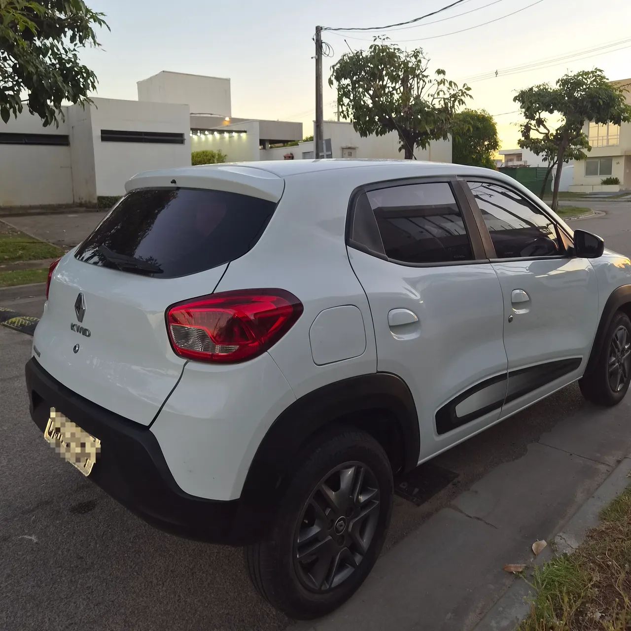Renault Kwid Intense 1.0 Flex 12V 5P Mec. 2019 - Foto 2
