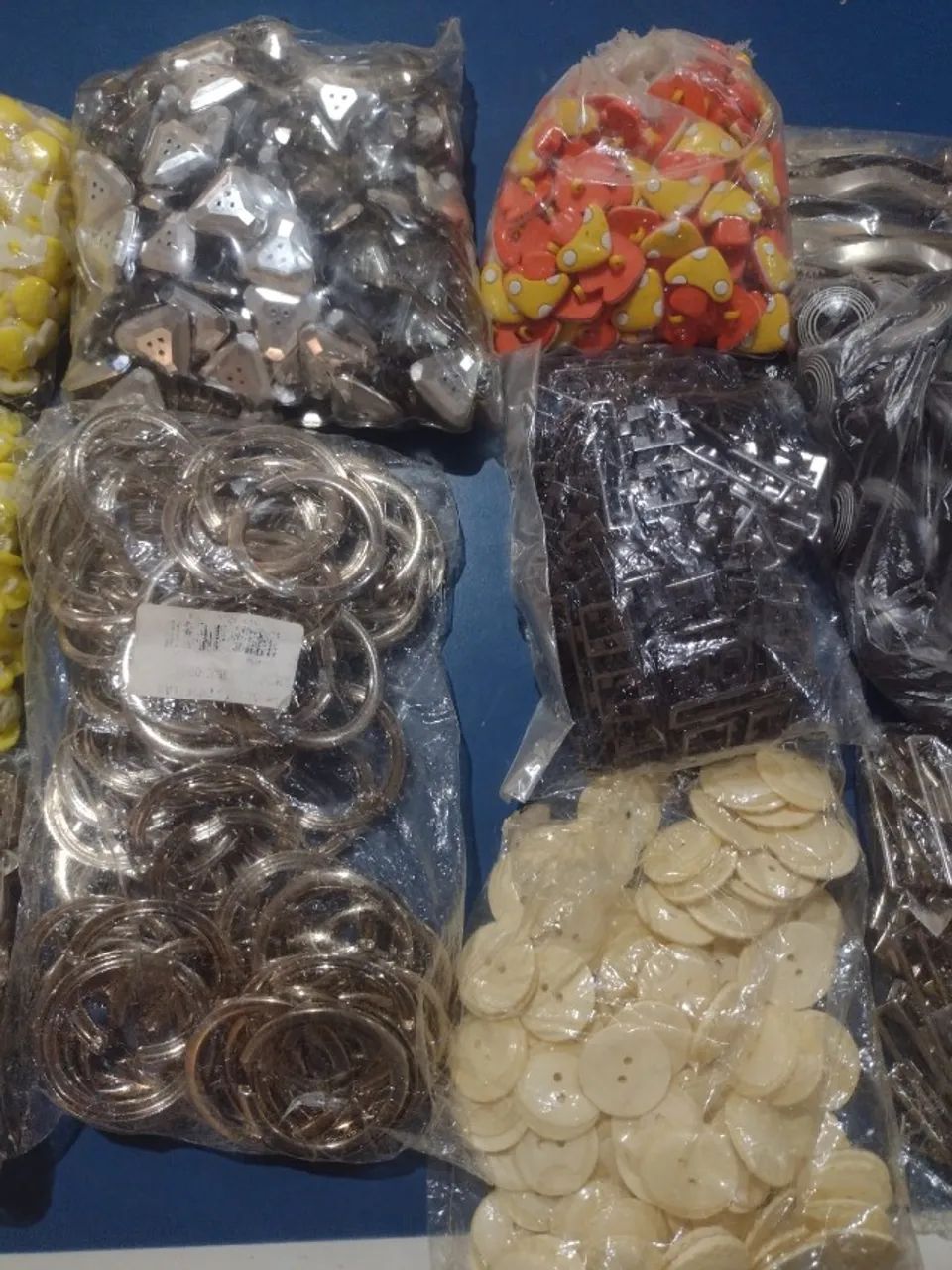 Material de Costura - Foto 2