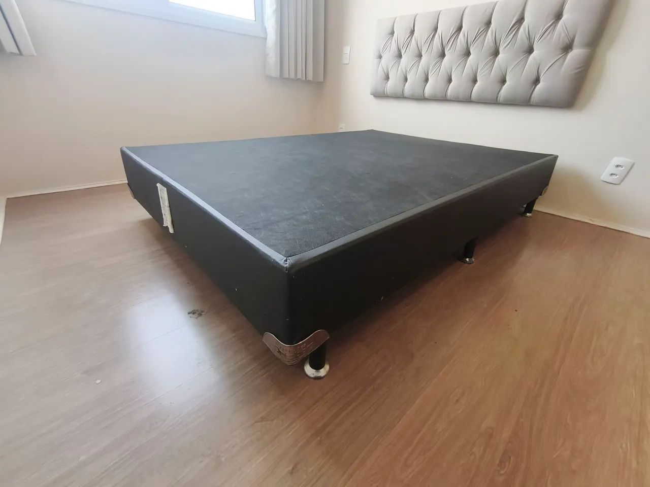 Base cama box casal Ortobom, no Brás.