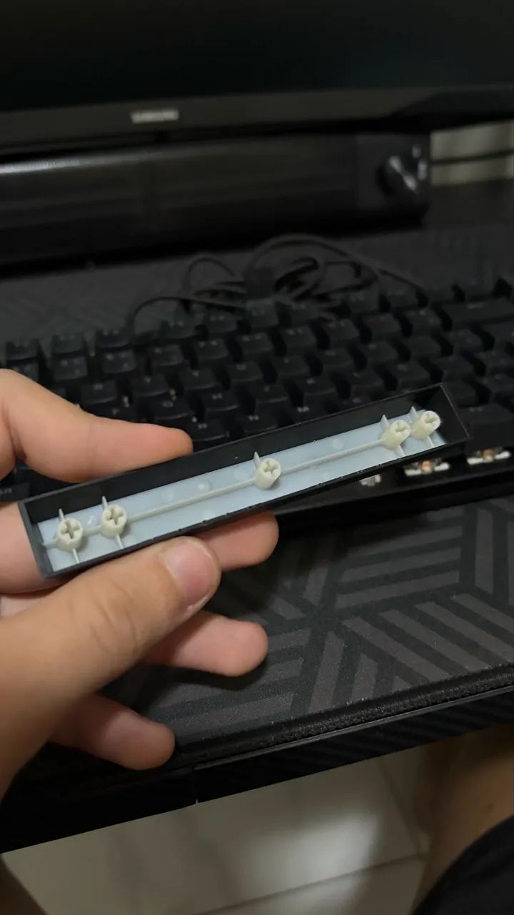 Teclado fortrek 75% gamer RGB - Foto 5