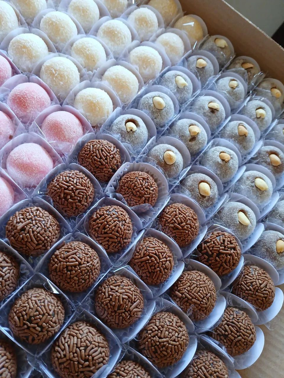 Doces e Bolos para Festas: Pipoca Gourmet e Brownies  - Foto 4