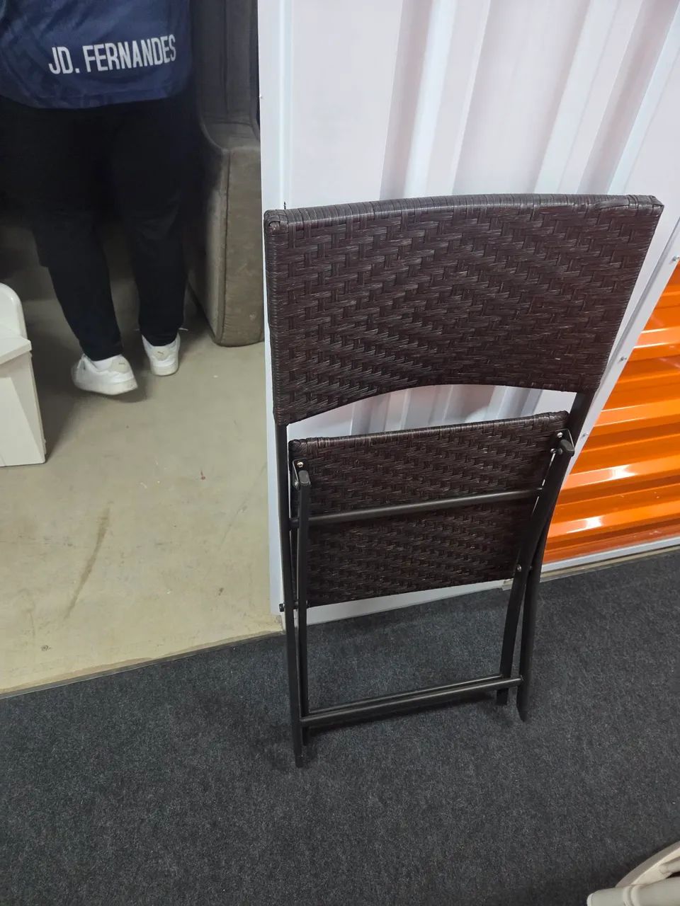 Mesa vime e tampo de vidro + 04 cadeiras desmontavies - Foto 3