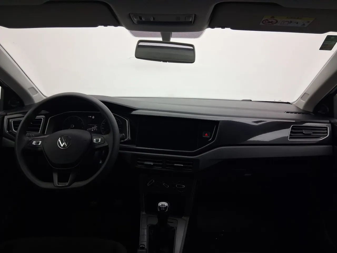 Volkswagen Polo Track 1.0 Flex 12V 5p, foto 15 de 18