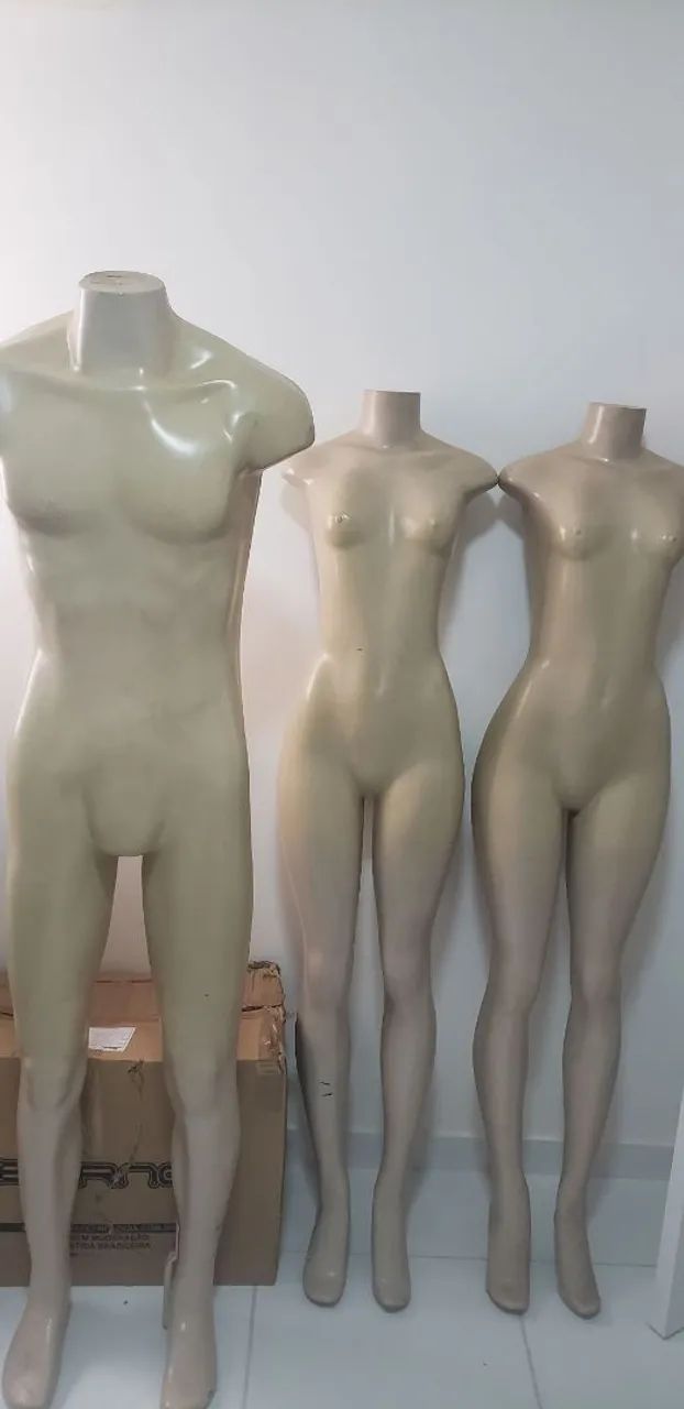 Manequins para loja de roupa