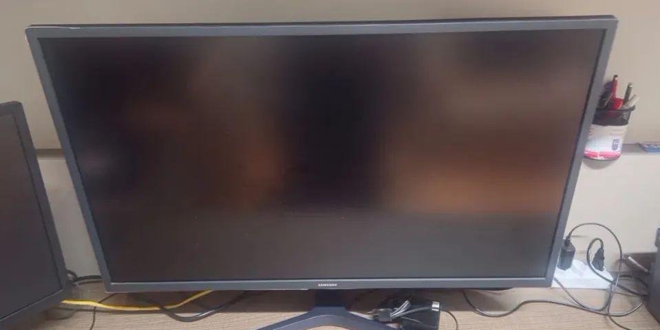 Monitor UHD UJ59 32"