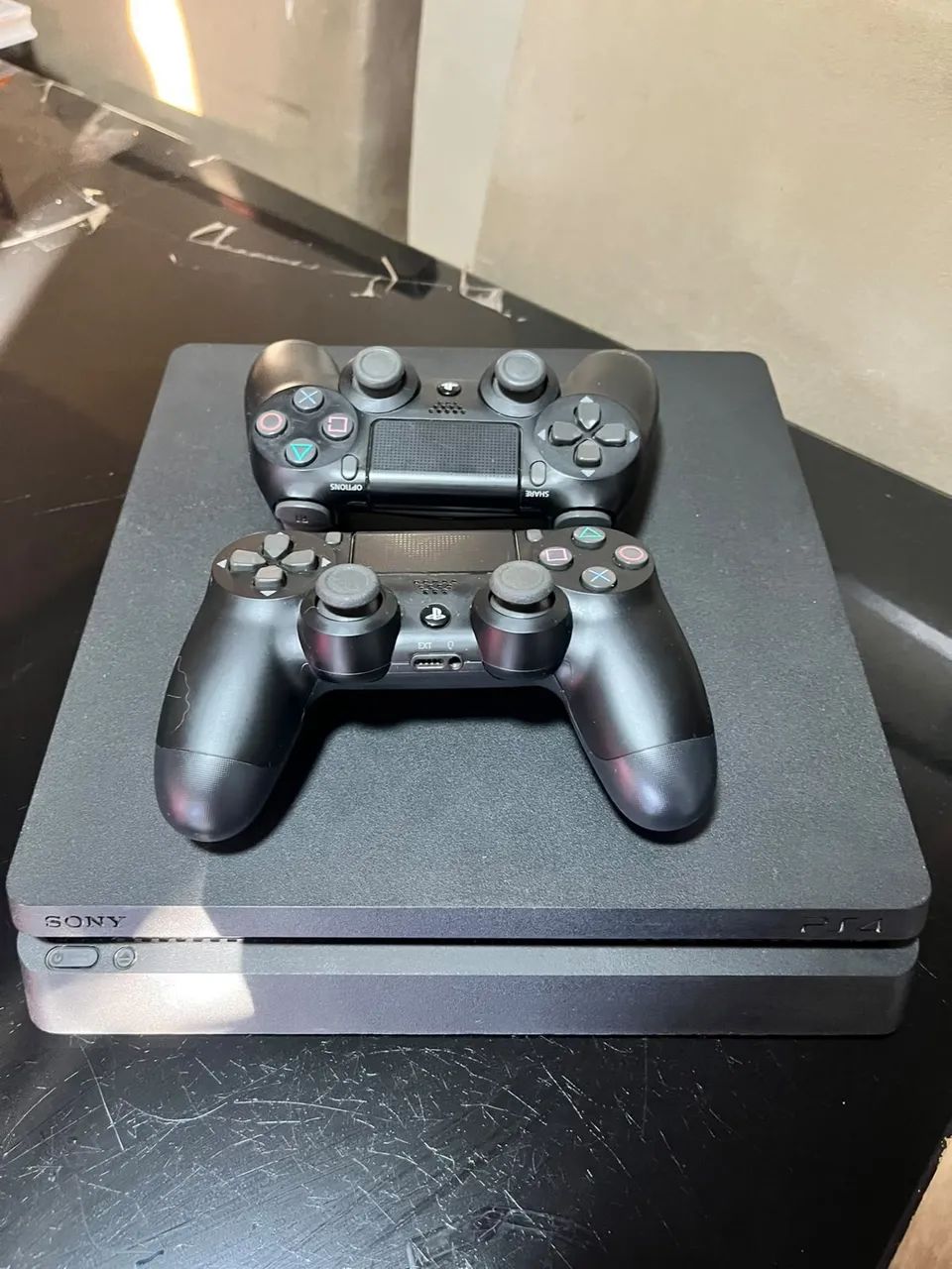 PS4 Slim 1TB - Foto 3