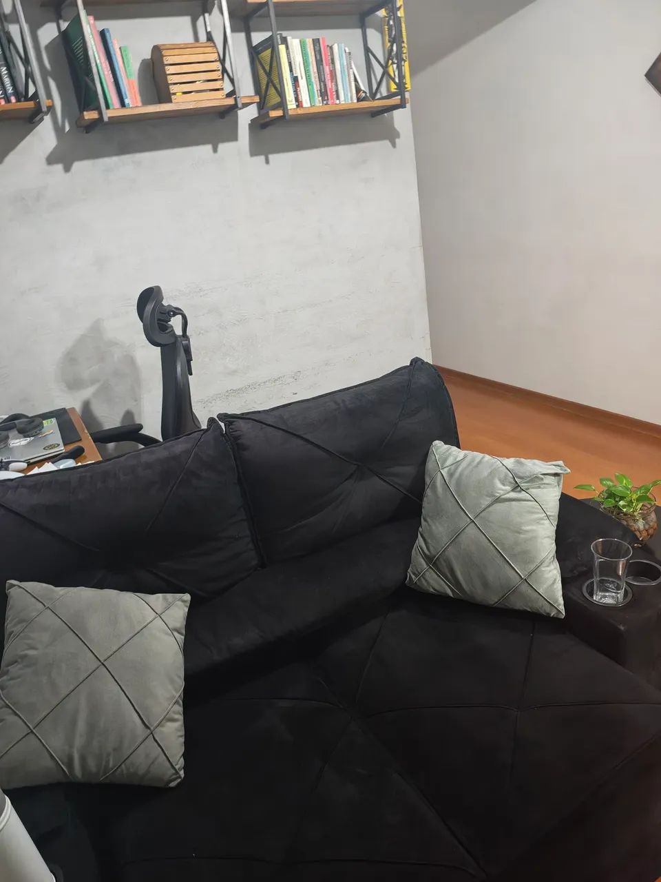Sofá retrátil 2 lugares  (154 cm) - Excelente estado - Foto 3