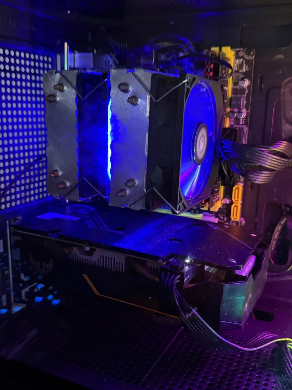 PC Gamer i5 9400F + GTX 1660 SUPER 6GB + 16GB RAM | Excelente Estado - Foto 4
