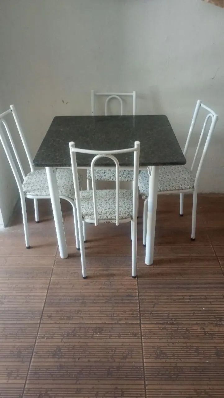 Mesa 4 cadeiras  - Foto 2