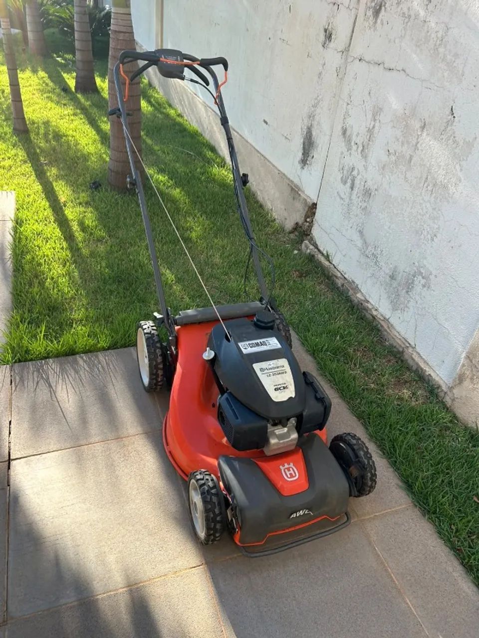 Cortador de Grama Husqvarna AWD - Foto 2