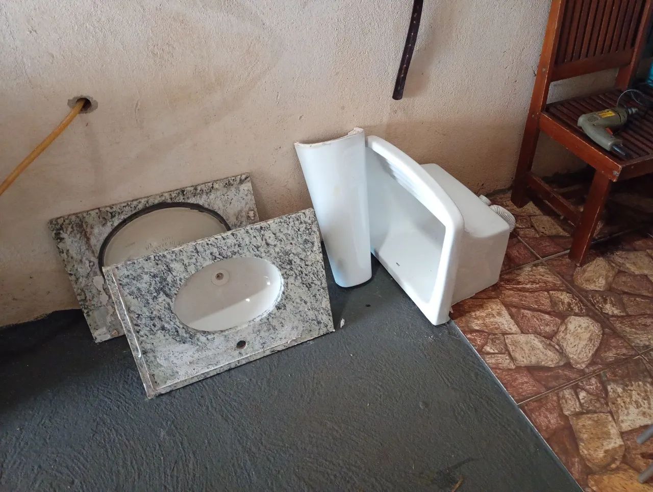 Bathroom Sink and Tank Kit