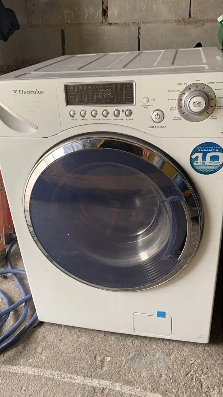 Maquina de lavar roupa da eletrolux lava e seca  - Foto 2