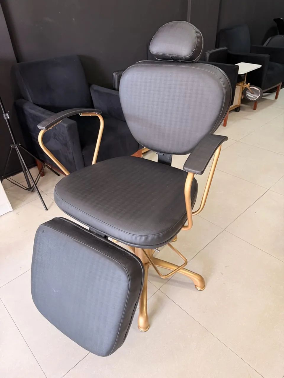 Cadeira de salão / barbearia  - Foto 2