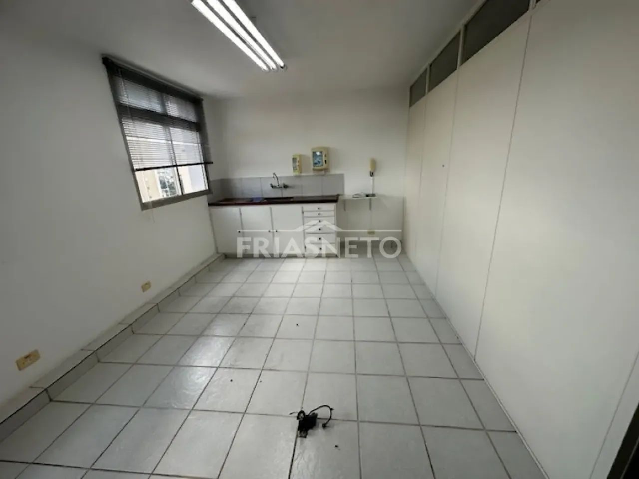 Sala comercial para locação e venda no condomínio Mediterranêo - Foto 4