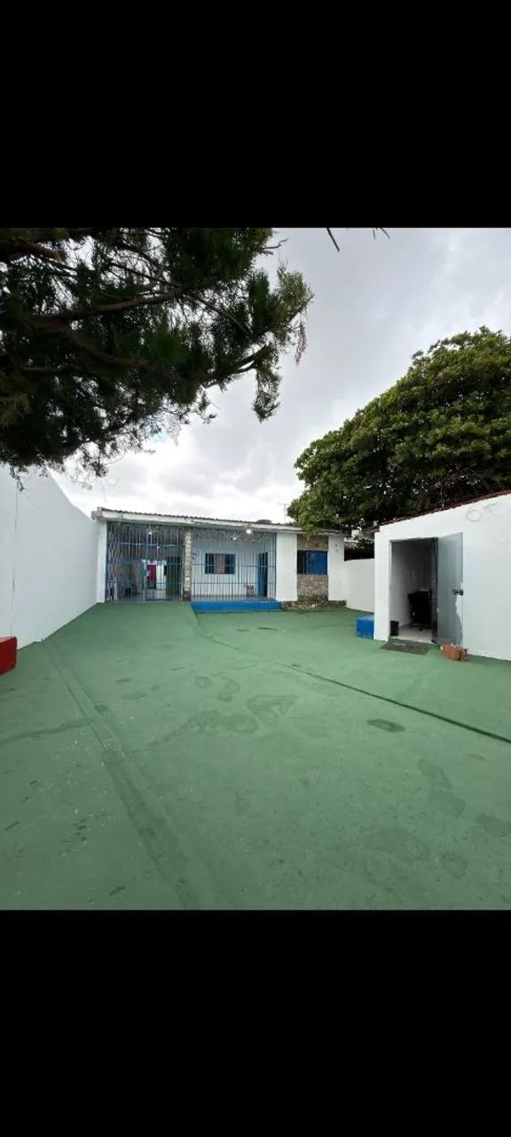 CASA A VENDA PARA FINS COMERCIAL 