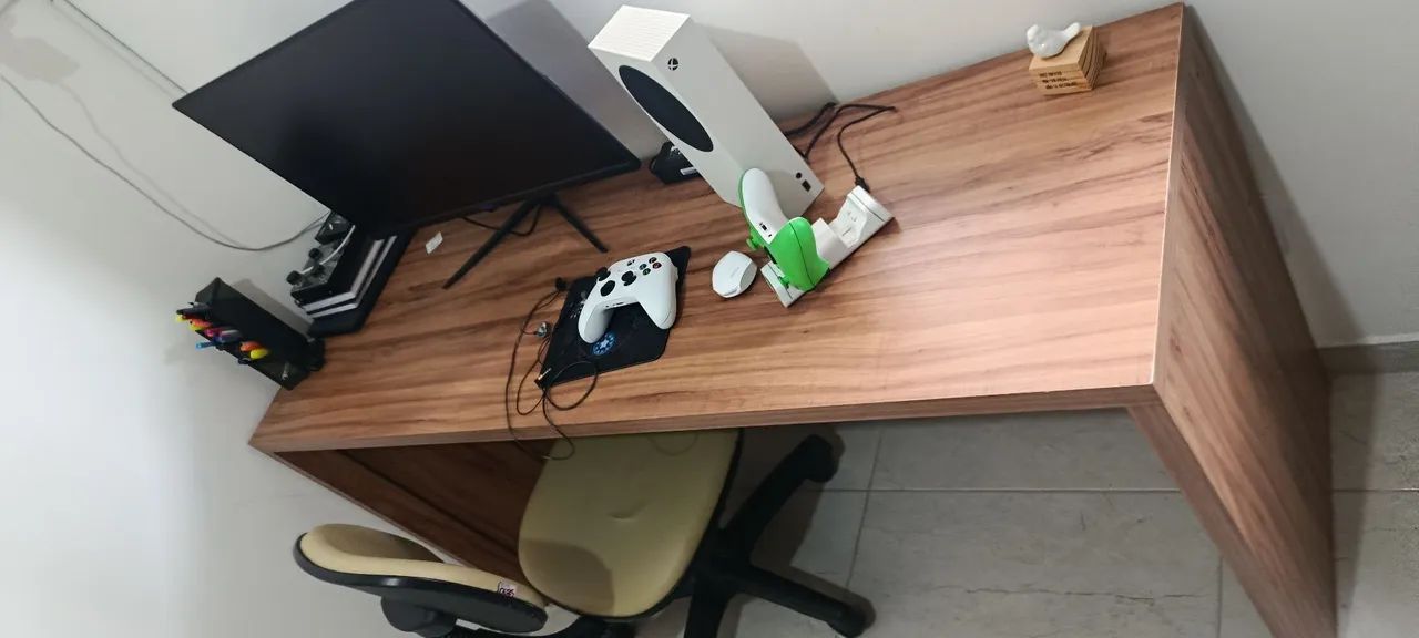 MESA DE ESTUDO E MESA GAMER - Foto 2
