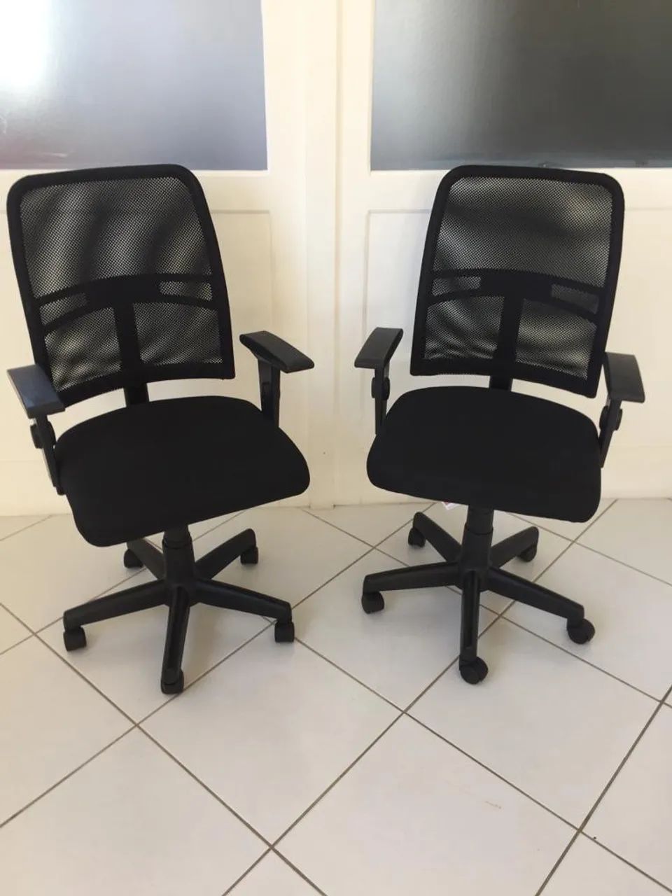 Cavaletti NewNet Ergonômica - Tela Mesh + Braço Regulável