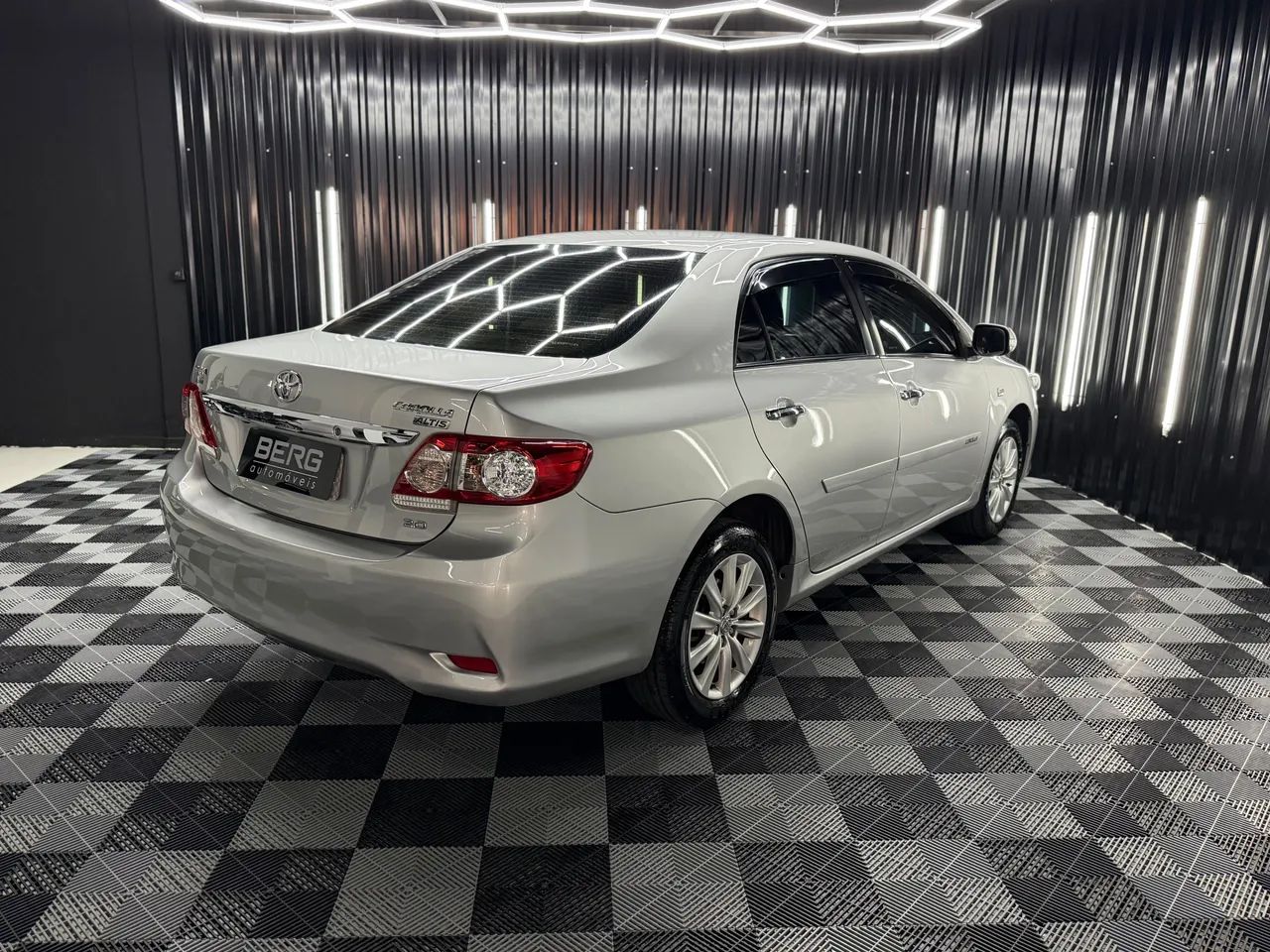 Toyota Corolla Altis 2.0 Flex 16V Aut. 2014 - Foto 5