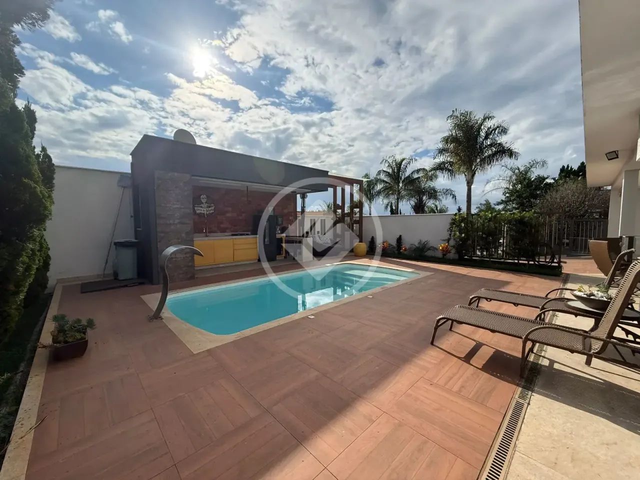 CASA LINEAR CONDOMINIO 5 MINUTOS DA ORLA codigo: 289010