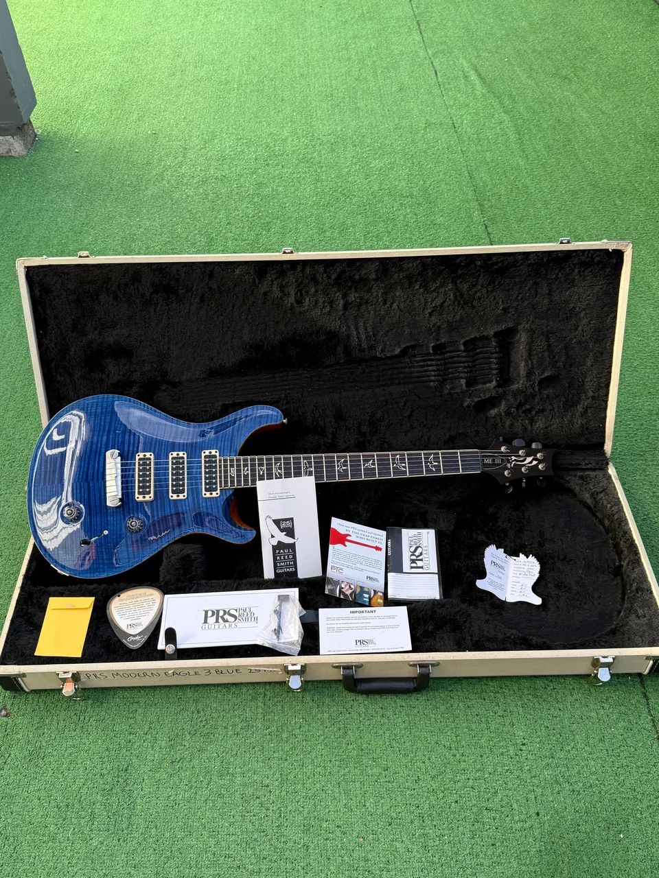 PRS 25th Anniversary Modern Eagle III (2010) - Sapphire Finish