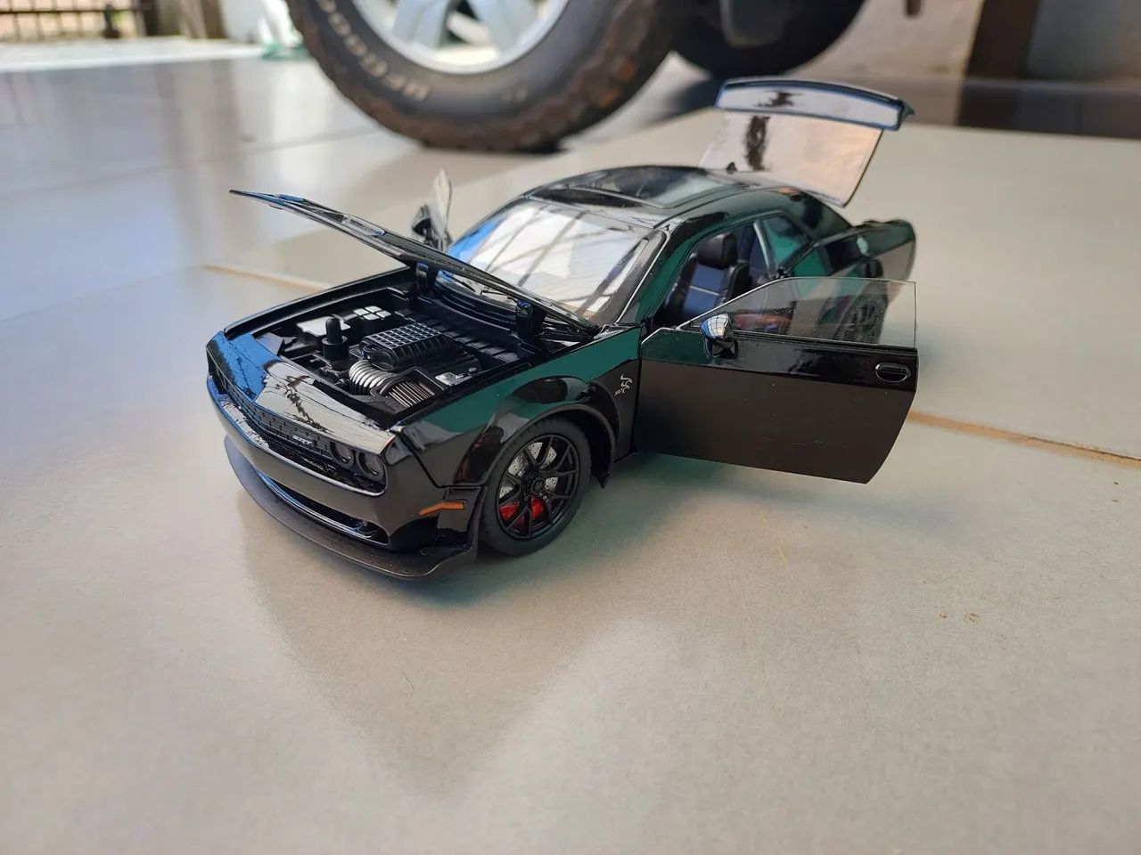 Dodge demon 1:24 som e luz - Foto 3
