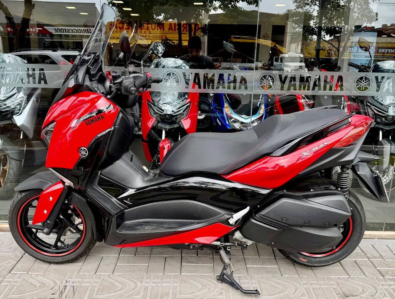 YAMAHA XMAX 250 ABS 2023 - Foto 5