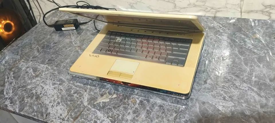 VENDO/TROCO NOTEBOOK SONY VAIO/ DUAL CORE/ 3GB RAM/ SSD240/ FORMARTADO + ENTREGA - Foto 3