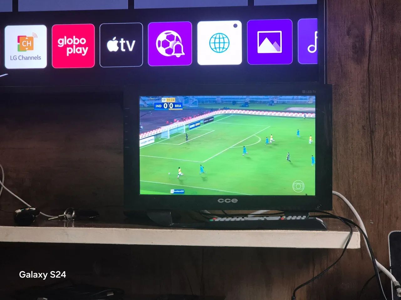 Tv P/caminhão Digital 14 Polegadas Led Hd Hdmi 12v Bateria  CCE - Foto 3