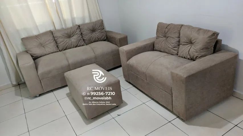 Sofá 2 e 3 assentos com Puff Suede macio D33 Confortável Direto da Fábrica - Foto 4