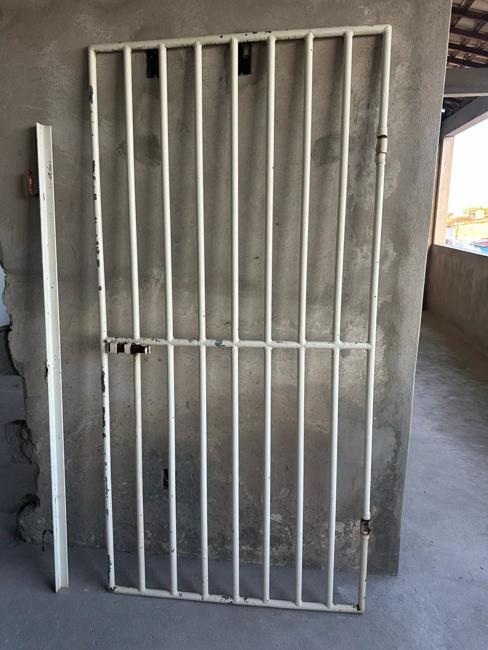 Portão de Ferro Completo com Batedor e Ferrolho - Foto 2