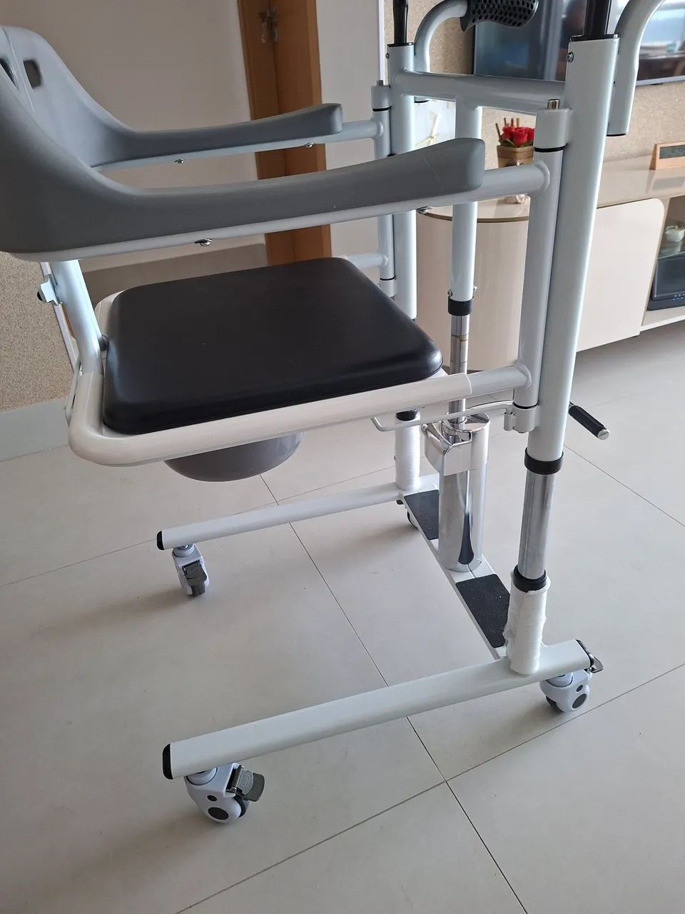 Cadeira de transferência seminova