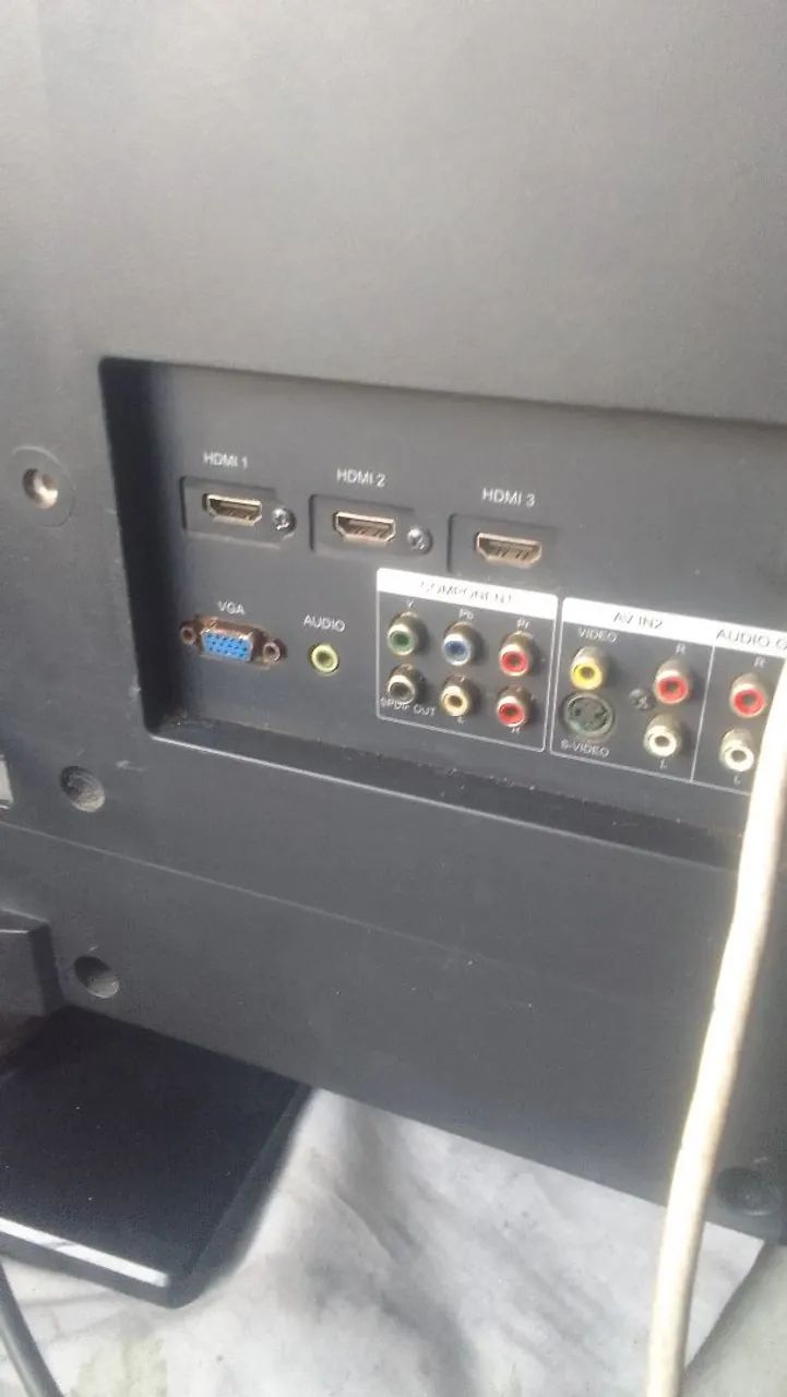 TV de LCD AÇO  32 polegadas funcionando normalmente  - Foto 3