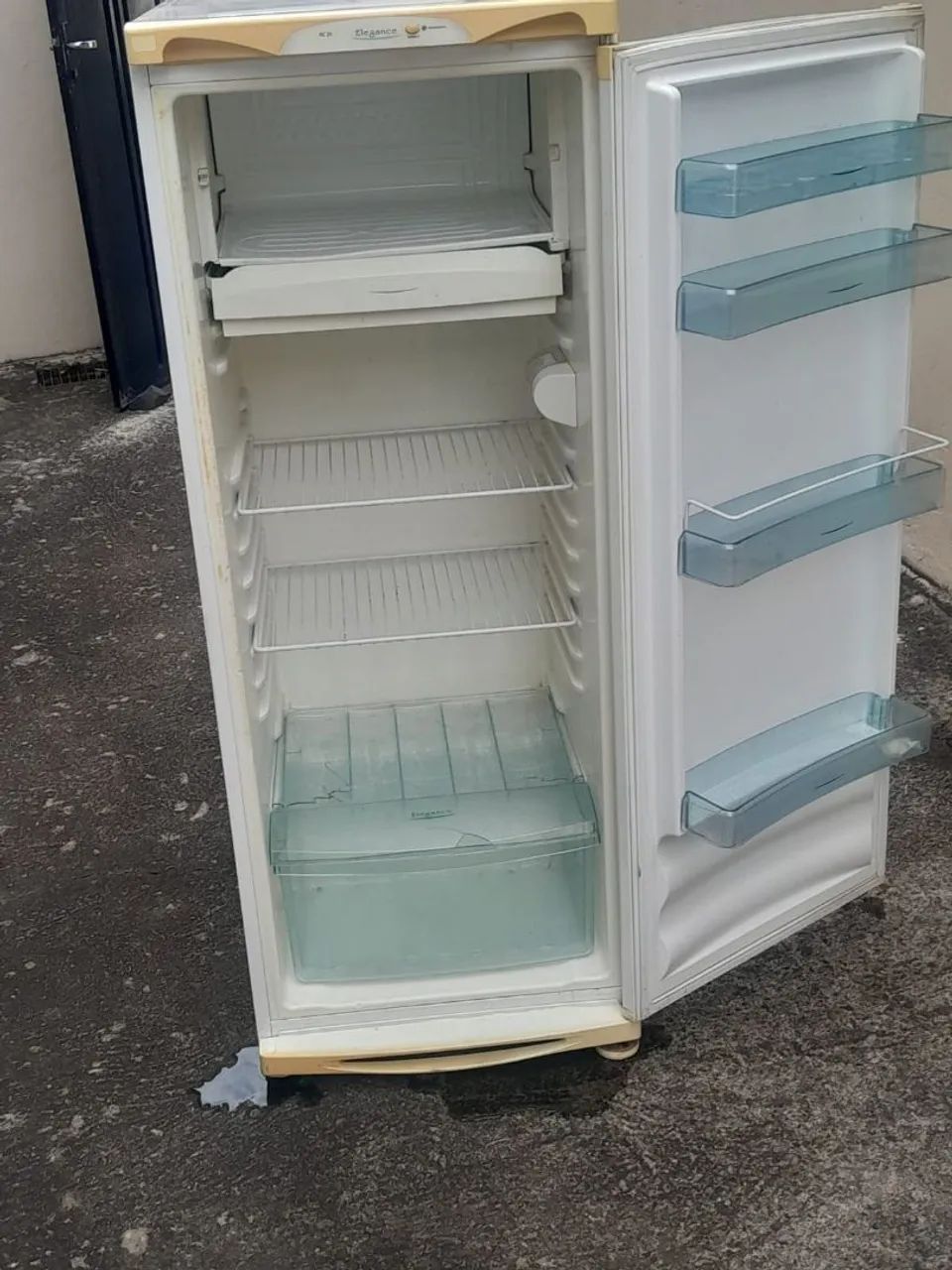 Geladeira continental  220 V  - Foto 2