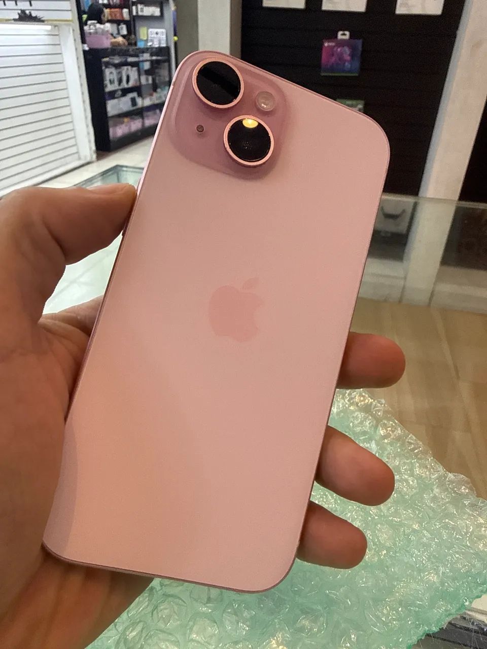 Iphone 15 128 Bateria 86% tela trocada