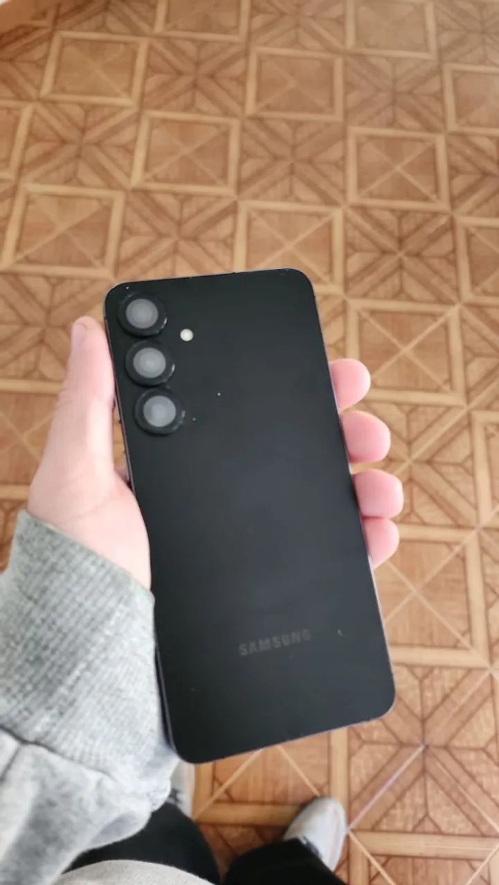 Samsung Galaxy S24 plus  - Foto 2