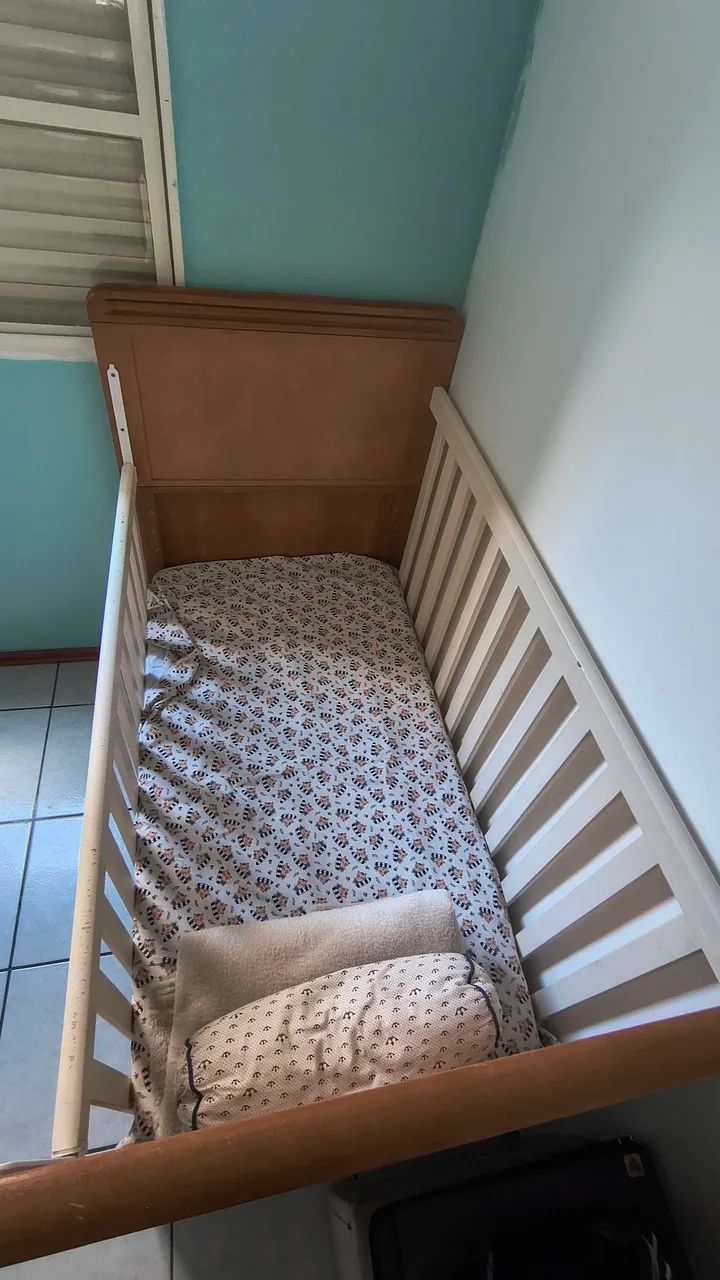 Berço que vira cama madeira maciça  - Foto 3
