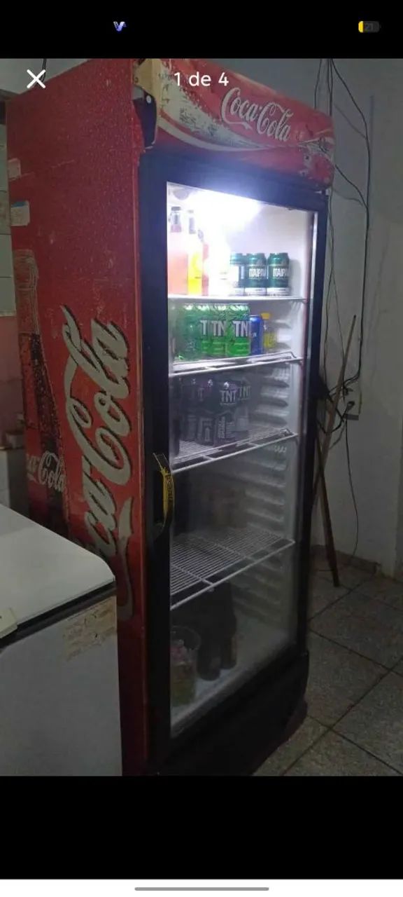 Vende-se expositora 