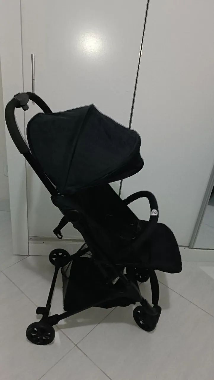 Carrinho de bebê Galzerano Bali. Leve e compacto.