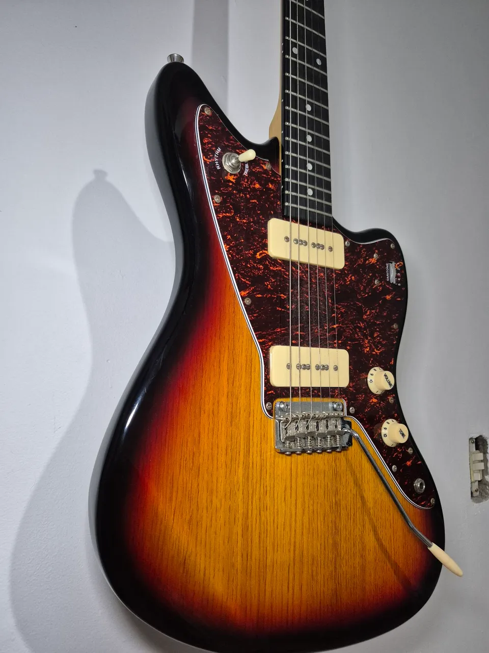 Guitarra Washburn signature Stevie Salas - Instrumentos musicais