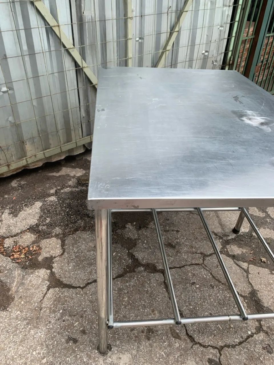 Mesa de aço inox original