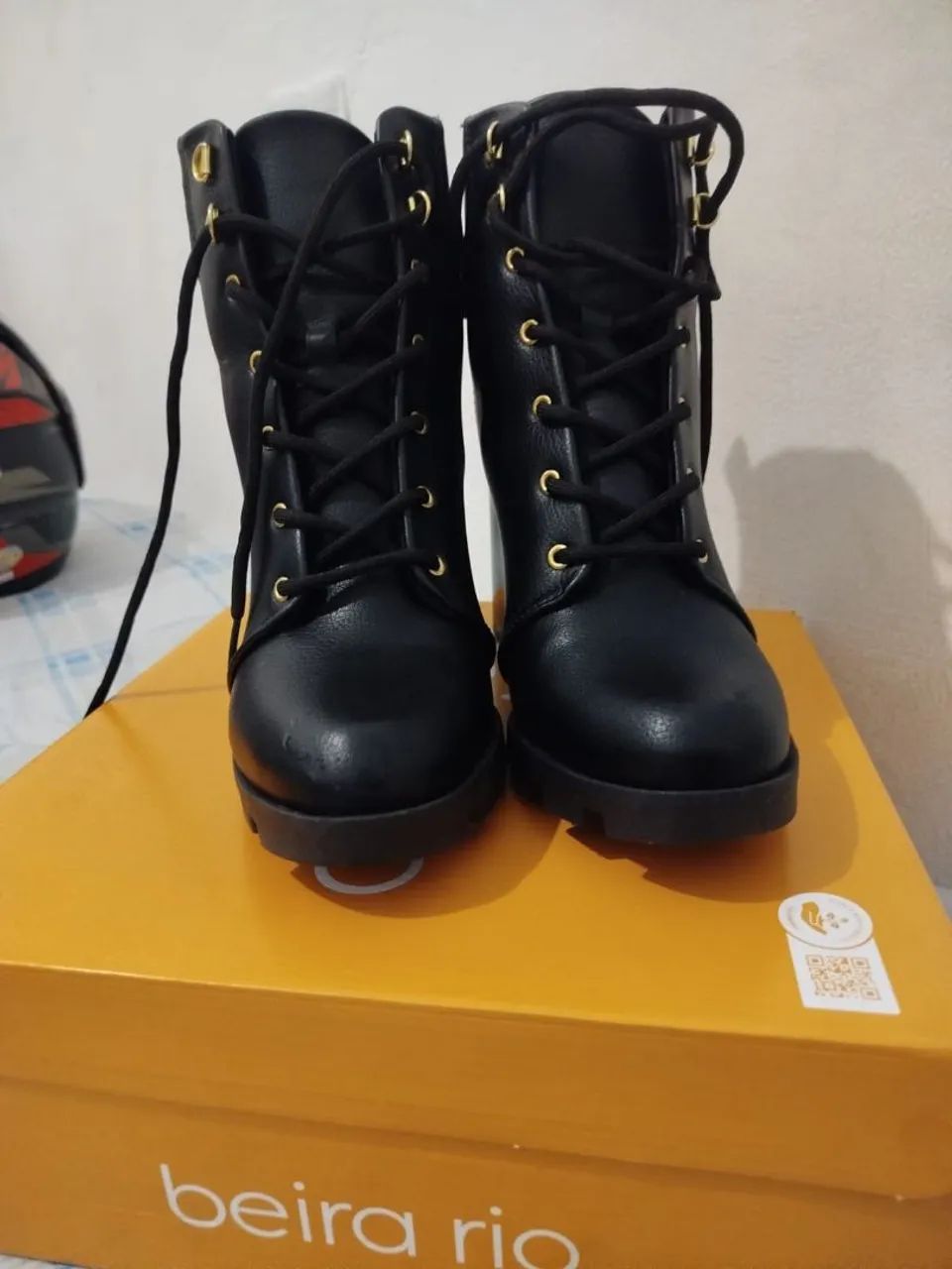 Bota com saltinho  - Foto 2