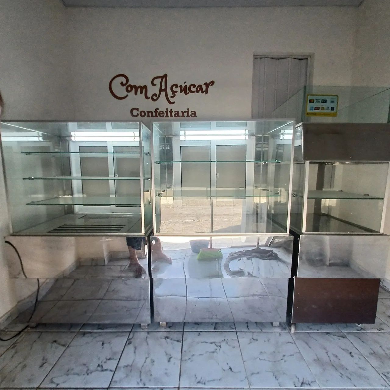 Expositores Inox para doceria 