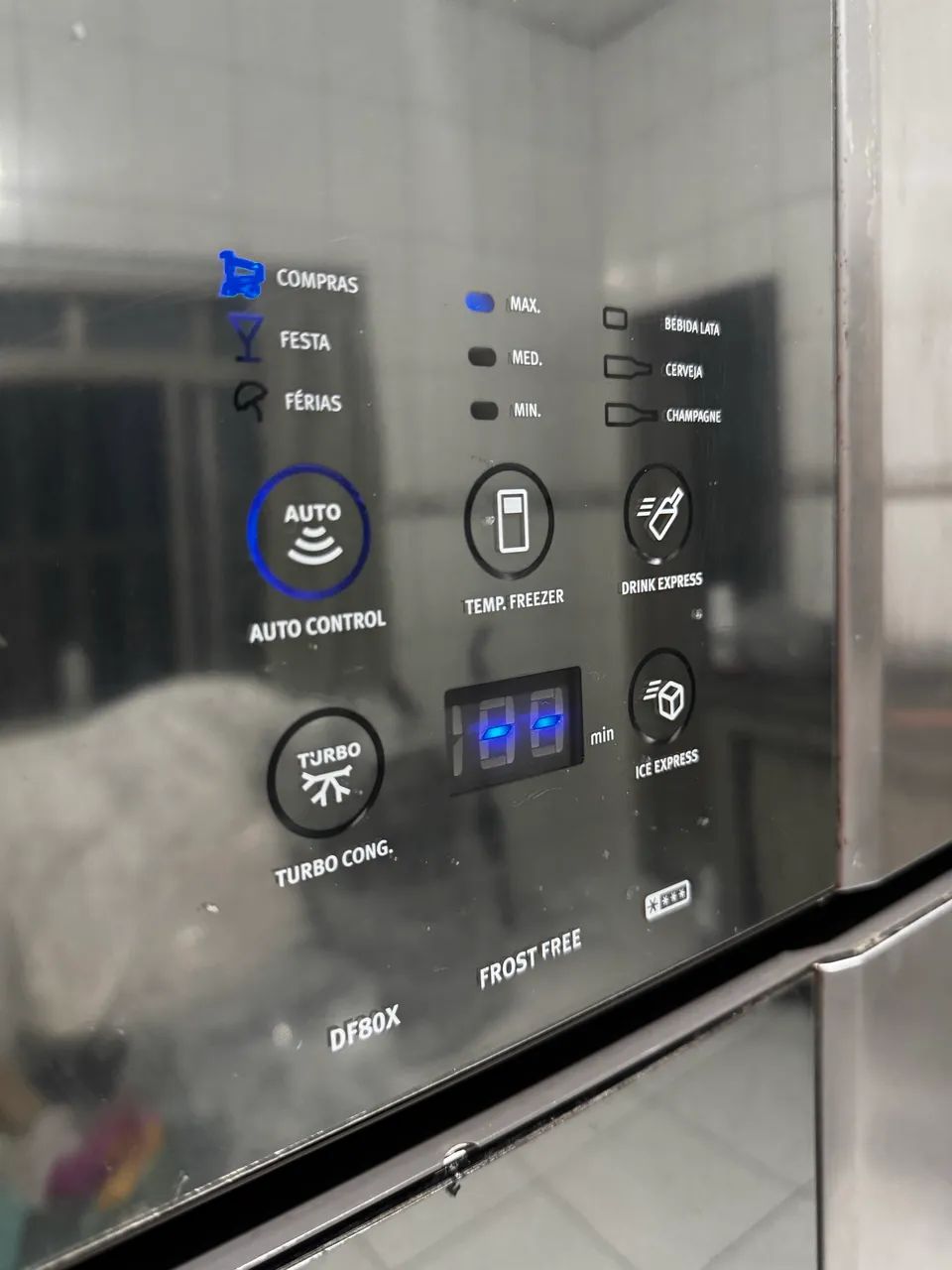 Geladeira Electrolux DF80X *LER LEGENDA* - Geladeiras e Freezers