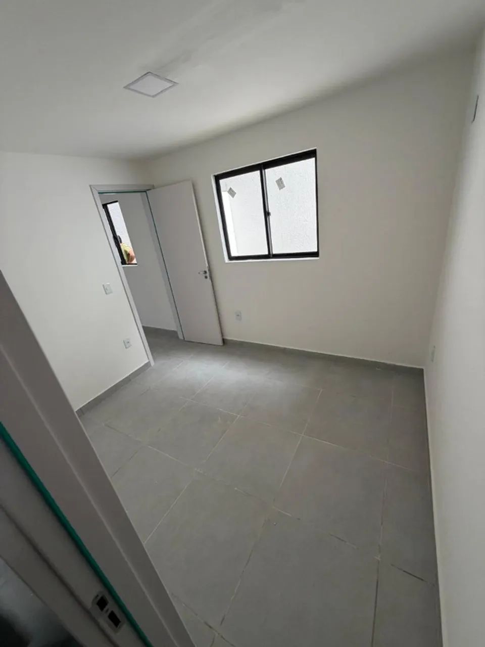 Apartamento térreo com área privativa em U - Foto 5